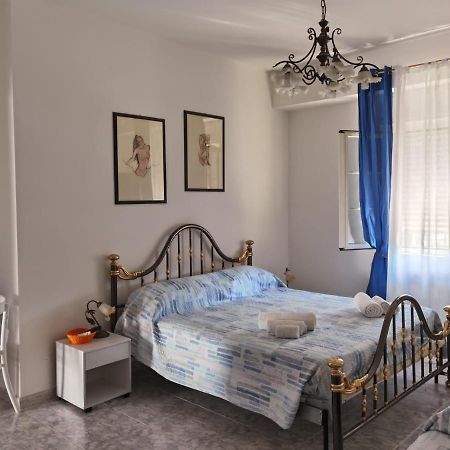 Rosy House Bed and Breakfast Scalea Exteriör bild