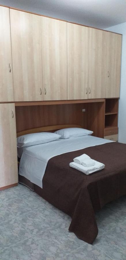 Rosy House Bed and Breakfast Scalea Exteriör bild