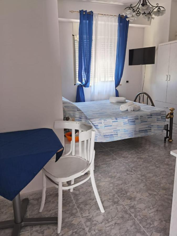 Rosy House Bed and Breakfast Scalea Exteriör bild