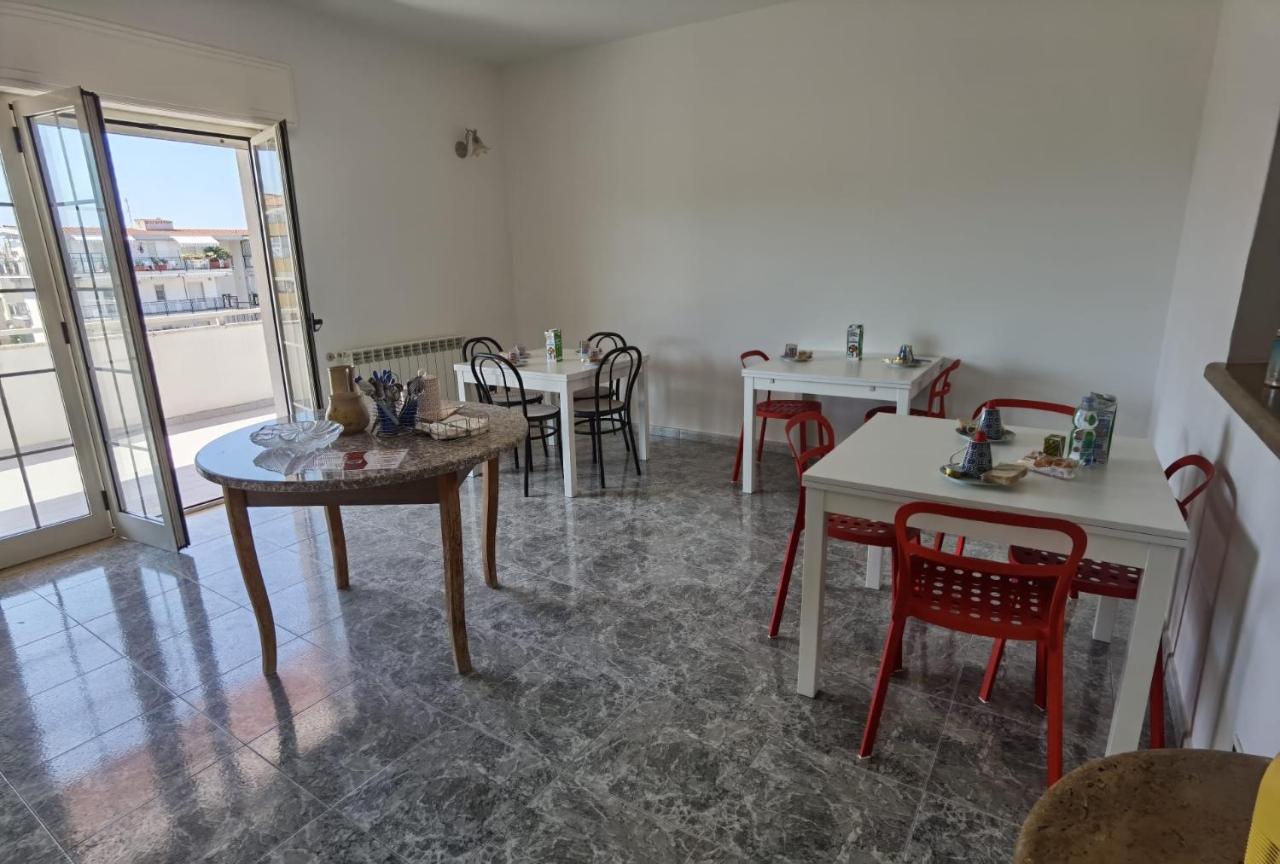 Rosy House Bed and Breakfast Scalea Exteriör bild